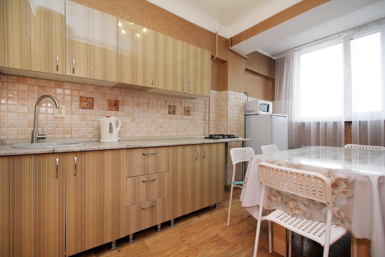 Spacious Central Apartment Almaty Exterior foto